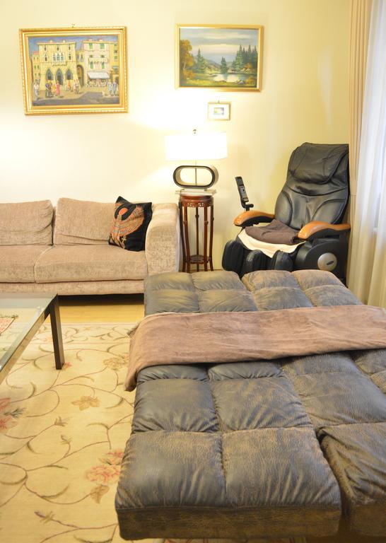 Classic Flat At Basilica Appartement Boedapest Buitenkant foto