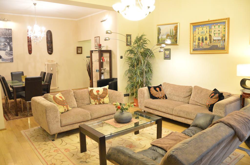 Classic Flat At Basilica Appartement Boedapest Buitenkant foto