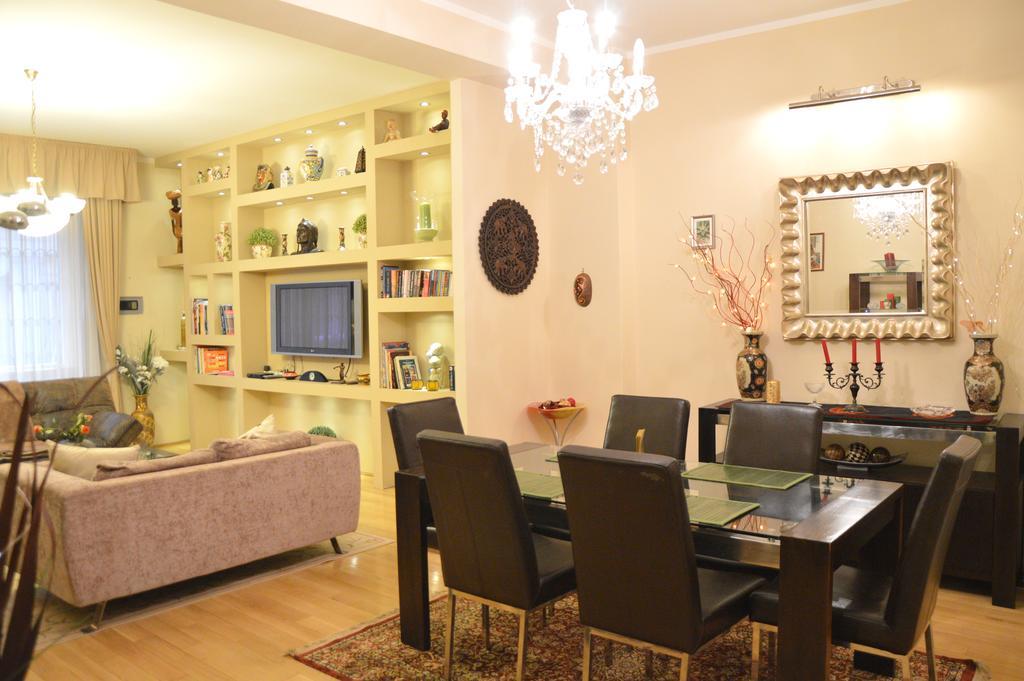 Classic Flat At Basilica Appartement Boedapest Buitenkant foto
