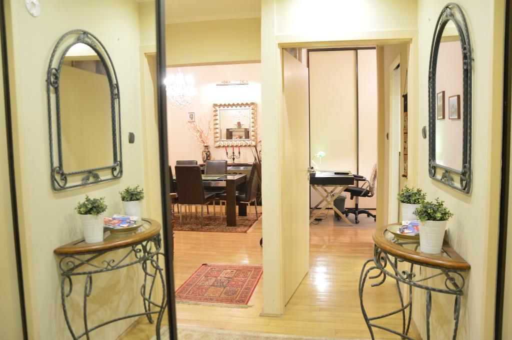 Classic Flat At Basilica Appartement Boedapest Buitenkant foto