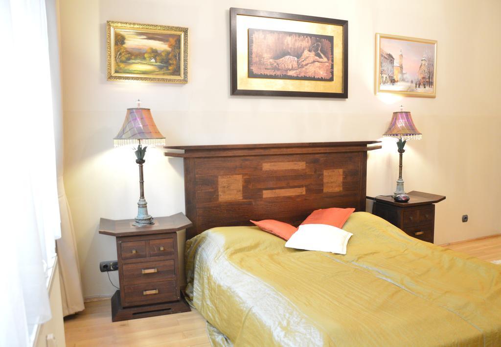 Classic Flat At Basilica Appartement Boedapest Buitenkant foto